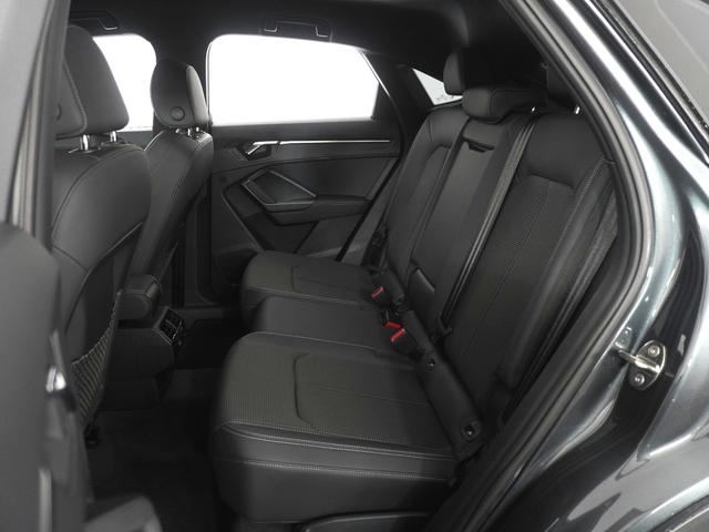 Ｑ３スポーツバック ３５ＴＦＳＩ　Ｓライン　認定中古車　スマートフォンインターフェース（9枚目）