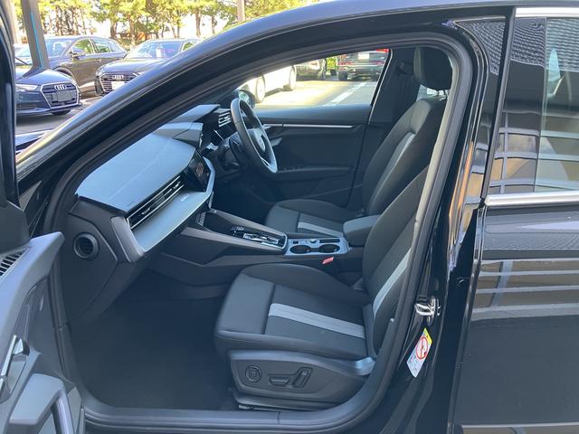 Ａ３セダン ３０ＴＦＳＩアドバンスド　認定中古車　コンビニエンスパッケージ　アシスタンスパッケージ　ナビゲーションパッケージ（8枚目）