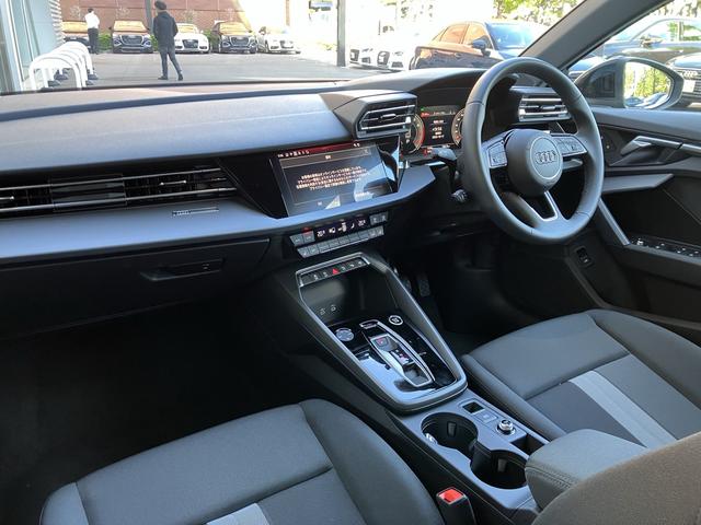 Ａ３セダン ３０ＴＦＳＩアドバンスド　認定中古車　コンビニエンスパッケージ　アシスタンスパッケージ　ナビゲーションパッケージ（13枚目）