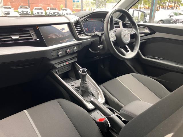 A1スポーツバック 25TFSI アドバンスド 認定中古車 ナビゲーションパッケージ コントラストルーフ スマートフォンインターフェイス ACC レーンアシスト ETC 衝突被害軽減ブレーキ LEDヘッドライト アルミホイール 禁煙車(6枚目)