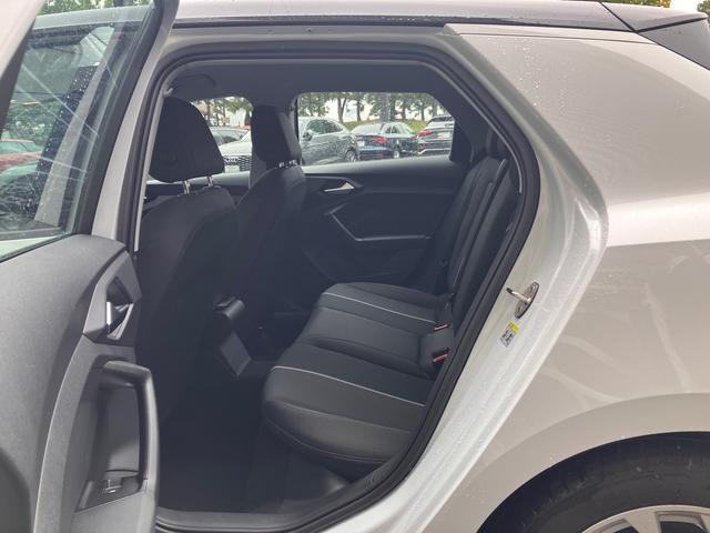 A1スポーツバック 25TFSI アドバンスド 認定中古車 ナビゲーションパッケージ コントラストルーフ スマートフォンインターフェイス ACC レーンアシスト ETC 衝突被害軽減ブレーキ LEDヘッドライト アルミホイール 禁煙車(9枚目)