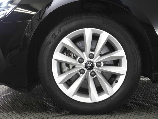 Ａ３セダン ３０ＴＦＳＩ　認定中古車　コンビニエンスアンドアシスタンスパッケージ　ナビゲーションパッケージ　ＡＣＣ　レーンアシスト　衝突軽減装置　ＥＴＣ　障害物センサー　バックカメラ　ＬＥＤヘッドライト　アルミホイール　禁煙車（7枚目）