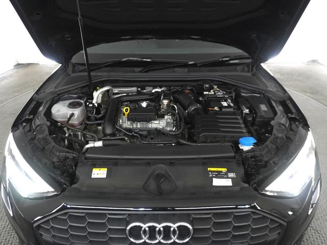 Ａ３セダン ３０ＴＦＳＩ　認定中古車　コンビニエンスアンドアシスタンスパッケージ　ナビゲーションパッケージ　ＡＣＣ　レーンアシスト　衝突軽減装置　ＥＴＣ　障害物センサー　バックカメラ　ＬＥＤヘッドライト　アルミホイール　禁煙車（18枚目）