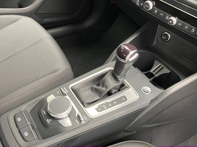 Ｑ２ ３５ＴＦＳＩアドバンスド　認定中古車　ナビゲーションパッケージ　コンビニエンスアンドアシスタンスパッケージ　テクノロジーパッケージ（10枚目）