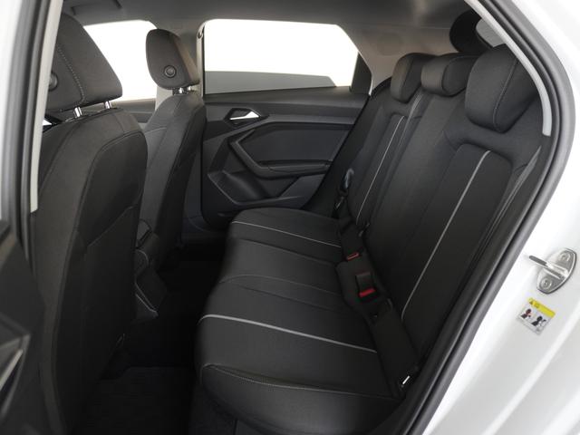 Ａ１スポーツバック ２５ＴＦＳＩ　アドバンスド　コンビニエンス＆アシスタンスパッケージ　スマートフォンインターフェース　ナビゲーションパッケージ（9枚目）