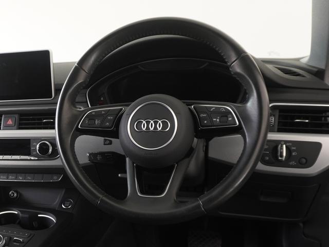 ステアリングホイールにはオーディオ等の操作が可能なマルチファンクションスイッチを装着しています。