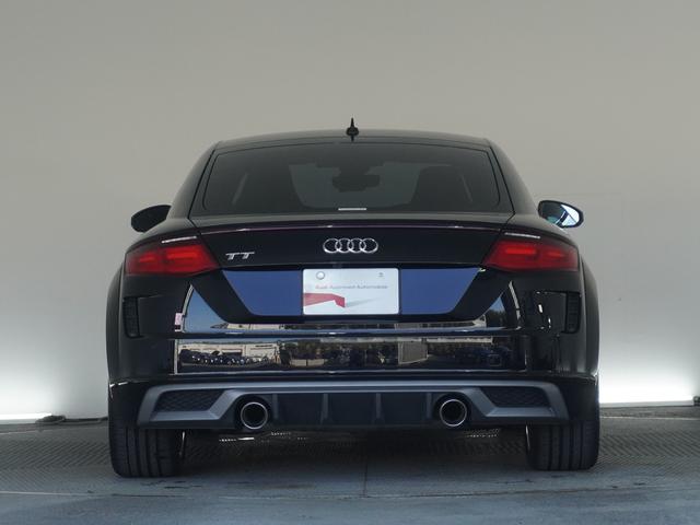 １０分程度の試乗コースがございます。道幅も広く走りやすいコースですので、アウディの走行安定性、静粛性をぜひご体感ください。