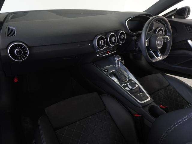 １０分程度の試乗コースがございます。道幅も広く走りやすいコースですので、アウディの走行安定性、静粛性をぜひ感じてください。