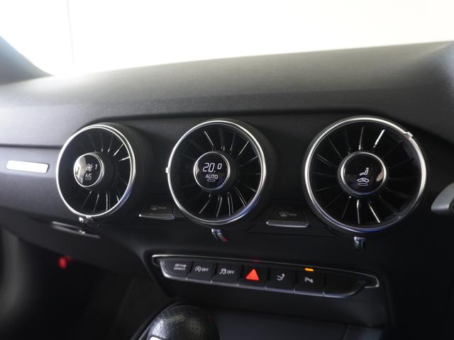 内外装共に非常に綺麗なお車で、非常に大切に使用されていた車両です。勿論メンテナンスも正規ディーラーでしっかりと行われています。