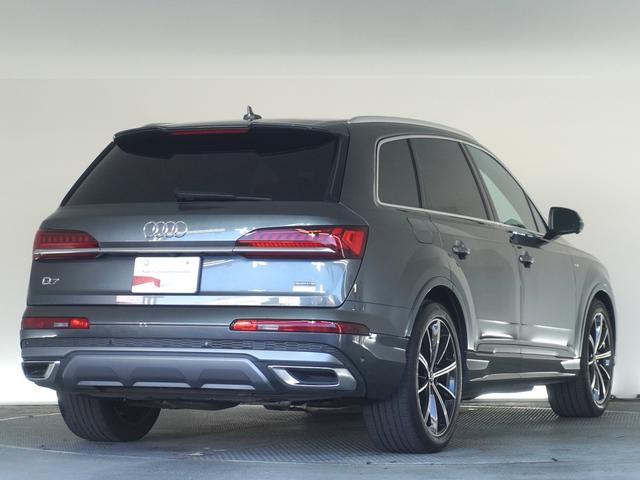 Q7 45TFSIクワトロ 認定中古車 Sラインリミテッド ACC 衝突軽減装置 ETC レーンキープアシスト パーキングアシスト 過給器設定モデル メモリーナビ CD シートヒーター 電動シート アルミホイール(4枚目)
