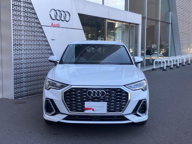 Q3スポーツバック 35TFSI Sライン 認定中古車 コンビニエンスアンドアシスタンスパッケージ スマートフォンインターフェイス プラスパッケージ プライバシガラス ACC レーンアシスト 衝突軽減装置 ETC(2枚目)
