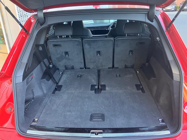 Q7 50TDIクワトロ Sライン 認定中古車 レザーパッケージ パノラマサンルーフ オールホイールステアリング プライバシガラス ブラックスタイリングパッケージ ACC ETC 衝突軽減装置(11枚目)