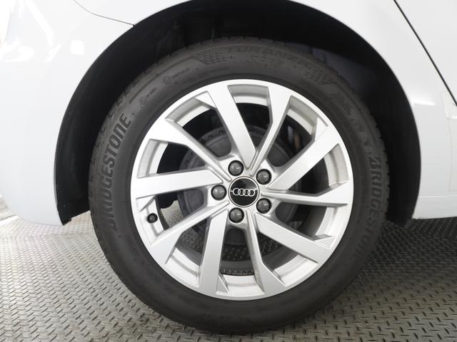 Ａ１スポーツバック ２５ＴＦＳＩ　アドバンスド　認定中古車　アシスタンスパッケージ　コントラストルーフ　コンビニエンスパッケージ　スマートフォンインターフェイス　センターアムレスト　ナビゲーションパッケージ　ＥＴＣ（7枚目）