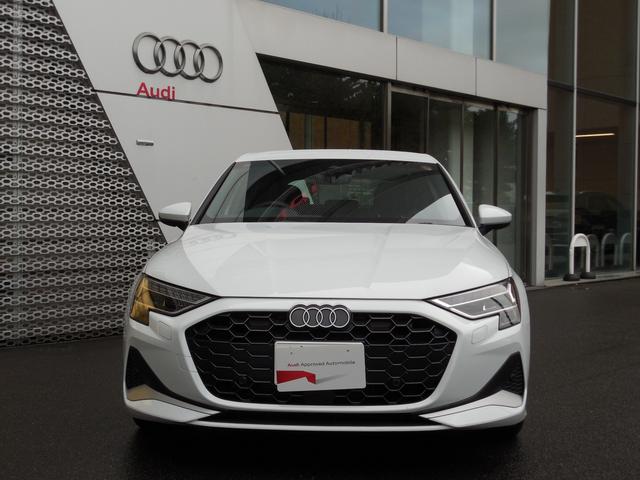 Ａ３ スポーツバック３０ＴＦＳＩアドバンスド　認定中古車　コンビニエンスアンドアシスタンスパッケージ　ナビゲーションパッケージ　ＡＣＣ　ＥＴＣ　衝突軽減装置　アルミホイール　ＬＥＤヘッドライト　過給器設定モデル　バックカメラ　レーンキープアシスト（2枚目）