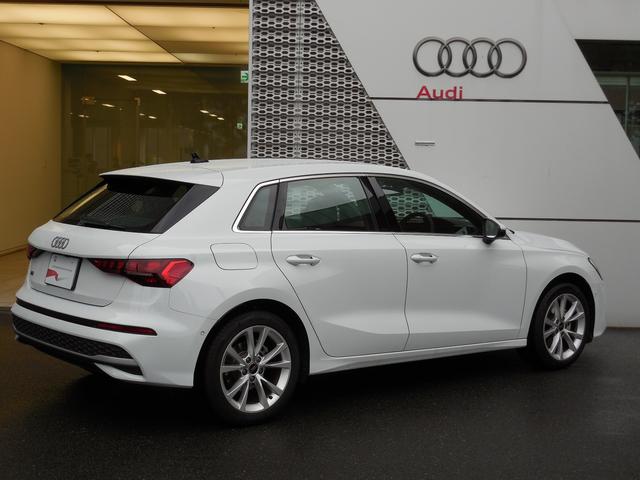 Ａ３ スポーツバック３０ＴＦＳＩアドバンスド　認定中古車　コンビニエンスアンドアシスタンスパッケージ　ナビゲーションパッケージ　ＡＣＣ　ＥＴＣ　衝突軽減装置　アルミホイール　ＬＥＤヘッドライト　過給器設定モデル　バックカメラ　レーンキープアシスト（4枚目）