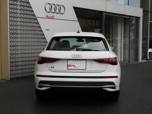 Ａ３ スポーツバック３０ＴＦＳＩアドバンスド　認定中古車　コンビニエンスアンドアシスタンスパッケージ　ナビゲーションパッケージ　ＡＣＣ　ＥＴＣ　衝突軽減装置　アルミホイール　ＬＥＤヘッドライト　過給器設定モデル　バックカメラ　レーンキープアシスト（5枚目）