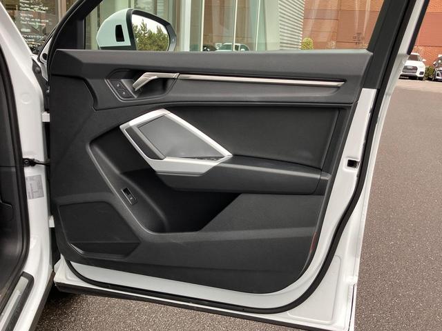 Ｑ３ ３５ＴＦＳＩアドバンスド　認定中古車　コンビニエンスアンドアシスタンスパッケージ　スマートフォンインターフェイス　ＡＣＣ　ＥＴＣ　衝突軽減装置（13枚目）
