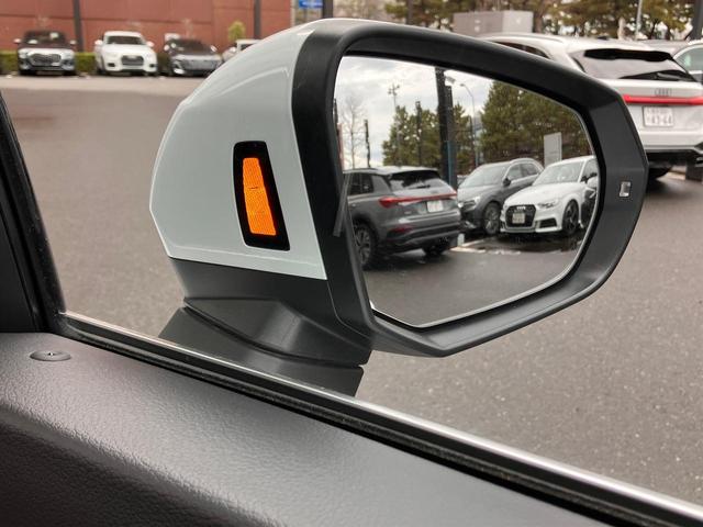 ���Ԍ���E�B���^�[�z���f�C�L�����y�[��