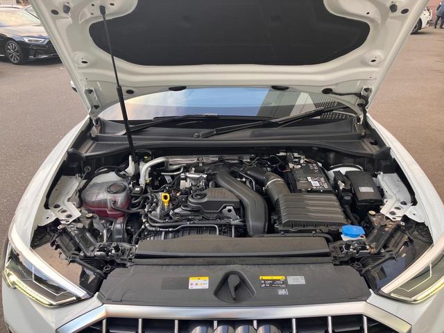 Ｑ３ ３５ＴＦＳＩ　Ｓライン　認定中古車　コンビニエンスアンドアシスタンスパッケージ　プラスパッケージ　スマートフォンインターフェイス　ＡＣＣ　ＥＴＣ　衝突軽減装置（17枚目）