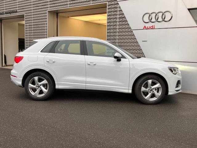 �T�u�u�����h�̂`�������r���������u�[�X���������Ă���܂��B���[�^�[�X�|�[�c�̂c�m�`��̊��������B