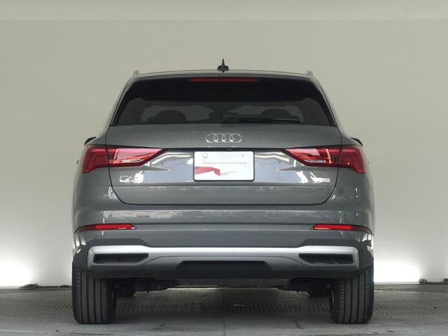 �X�e�A�����O�z�C�[���ɂ̓I�[�f�B�I���̑��삪�\�ȃ}���`�t�@���N�V�����X�C�b�`�𑕒����Ă��܂��B