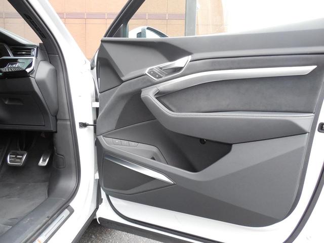 Q8 e-トロン 55e-トロンクワトロ Sライン ナビゲーション サイドアシスト アダプティブクルーズコントロール ETC オートライト シートヒーター オートエアコン バーチャルコックピット リヤカメラ(15枚目)