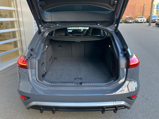 Ａ６アバント ｅ－トロン パフォーマンス　ナビゲーション　サイドアシスト　アダプティブクルーズコントロール　ＥＴＣ　オートライト　シートヒーター　オートエアコン　バーチャルコックピット　パークアシスト　リヤカメラ（16枚目）