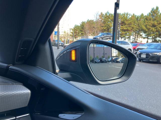 Ａ６アバント ｅ－トロン パフォーマンス　ナビゲーション　サイドアシスト　アダプティブクルーズコントロール　ＥＴＣ　オートライト　シートヒーター　オートエアコン　バーチャルコックピット　パークアシスト　リヤカメラ（17枚目）