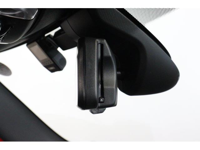 ＭＩＮＩ ジョンクーパーワークス　コンバーチブル　ＪＣＷトリム　アクティブクルーズコントロール　ヘッドアップディスプレイ衝突被害軽減ブレーキ　１７インチアロイホイール　シートヒーター（34枚目）