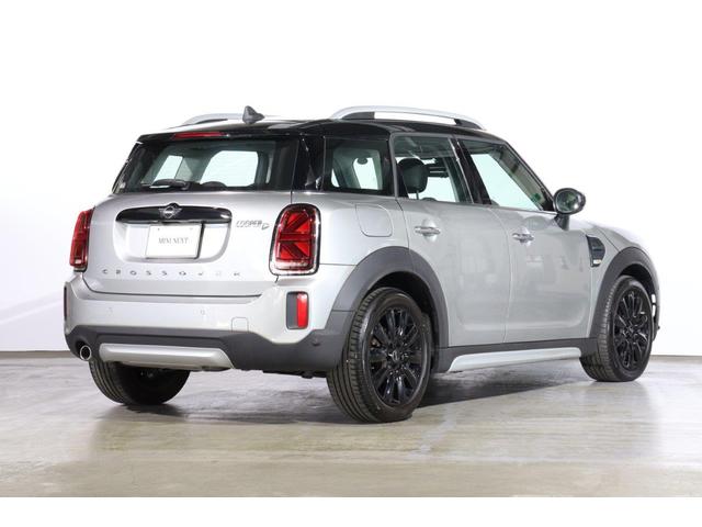 ＭＩＮＩ クーパーＤ　クロスオーバー　クラシック・トリム　ＭＩＮＩ認定中古車　アクティブクルーズコントロール　クラシックトリム　パークディスタンスコントロール　パーキングアシスト　ハーフレザーシート　シートヒーター　ナビゲーション付き　電動バックドア（2枚目）