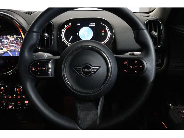 ＭＩＮＩ クーパーＤ　クロスオーバー　クラシック・トリム　ＭＩＮＩ認定中古車　アクティブクルーズコントロール　クラシックトリム　パークディスタンスコントロール　パーキングアシスト　ハーフレザーシート　シートヒーター　ナビゲーション付き　電動バックドア（18枚目）