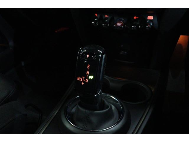ＭＩＮＩ クーパーＤ　クロスオーバー　クラシック・トリム　ＭＩＮＩ認定中古車　アクティブクルーズコントロール　クラシックトリム　パークディスタンスコントロール　パーキングアシスト　ハーフレザーシート　シートヒーター　ナビゲーション付き　電動バックドア（24枚目）