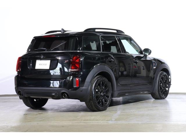 ＭＩＮＩ クパＳＤクロスオバオル４プレミアム＋Ｐクラシクトリム　ブラッククロスレザーシート　純正ＨＤＤナビ　バックカメラ　アクティブクルーズコントロール　オートマチックテールゲート　シートヒーター（2枚目）