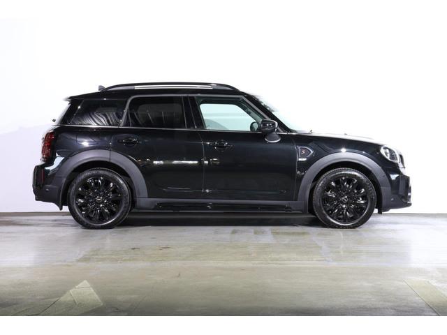 ＭＩＮＩ クパＳＤクロスオバオル４プレミアム＋Ｐクラシクトリム　ブラッククロスレザーシート　純正ＨＤＤナビ　バックカメラ　アクティブクルーズコントロール　オートマチックテールゲート　シートヒーター（3枚目）