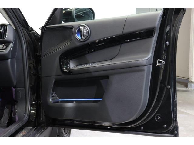 ＭＩＮＩ クパＳＤクロスオバオル４プレミアム＋Ｐクラシクトリム　ブラッククロスレザーシート　純正ＨＤＤナビ　バックカメラ　アクティブクルーズコントロール　オートマチックテールゲート　シートヒーター（12枚目）