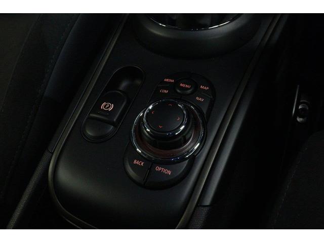 ＭＩＮＩ クパＳＤクロスオバオル４プレミアム＋Ｐクラシクトリム　ブラッククロスレザーシート　純正ＨＤＤナビ　バックカメラ　アクティブクルーズコントロール　オートマチックテールゲート　シートヒーター（33枚目）