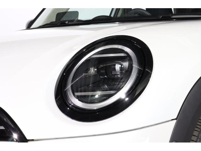 ＭＩＮＩ クーパーＣ　クラシック・トリム　ブラックベスキンシート　シートヒーター　ステアリングホイールヒーター　ナビ　バックカメラ　被害軽減ブレーキ（7枚目）