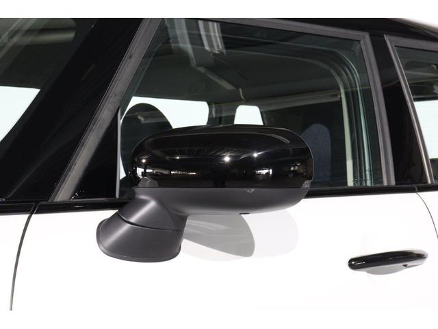 ＭＩＮＩ クーパーＣ　クラシック・トリム　ブラックベスキンシート　シートヒーター　ステアリングホイールヒーター　ナビ　バックカメラ　被害軽減ブレーキ（8枚目）