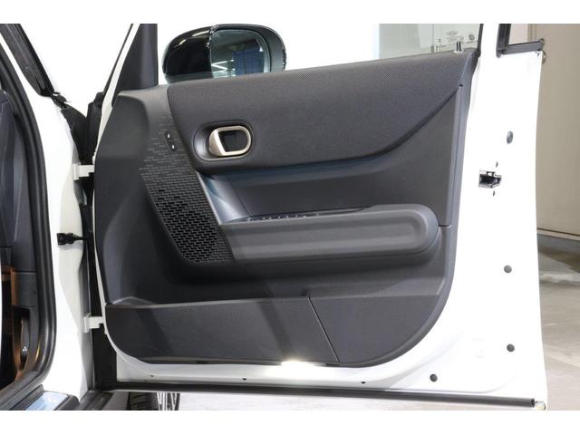 ＭＩＮＩ クーパーＣ　クラシック・トリム　ブラックベスキンシート　シートヒーター　ステアリングホイールヒーター　ナビ　バックカメラ　被害軽減ブレーキ（13枚目）