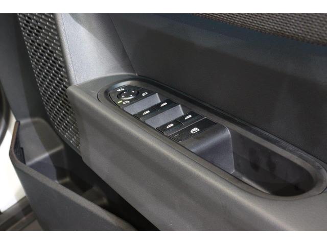 ＭＩＮＩ クーパーＣ　クラシック・トリム　ブラックベスキンシート　シートヒーター　ステアリングホイールヒーター　ナビ　バックカメラ　被害軽減ブレーキ（14枚目）