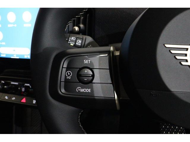 ＭＩＮＩ クーパーＣ　クラシック・トリム　ブラックベスキンシート　シートヒーター　ステアリングホイールヒーター　ナビ　バックカメラ　被害軽減ブレーキ（22枚目）