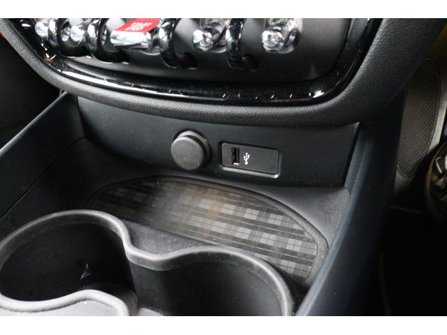 MINI クーパーS クラブマン アントールド・エディション 衝突被害軽減ブレーキ ブラックルーフ シートヒーター(27枚目)