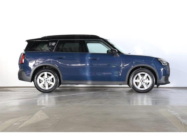 MINI カントリーマンD クラシック・トリム CLASSIC TRIM Mパッケージ 電動フロントシート シートヒーター インテリア・カメラ harman/kardon製HIFIラウドスピーカーシステム(3枚目)