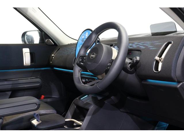 MINI カントリーマンD クラシック・トリム CLASSIC TRIM Mパッケージ 電動フロントシート シートヒーター インテリア・カメラ harman/kardon製HIFIラウドスピーカーシステム(21枚目)