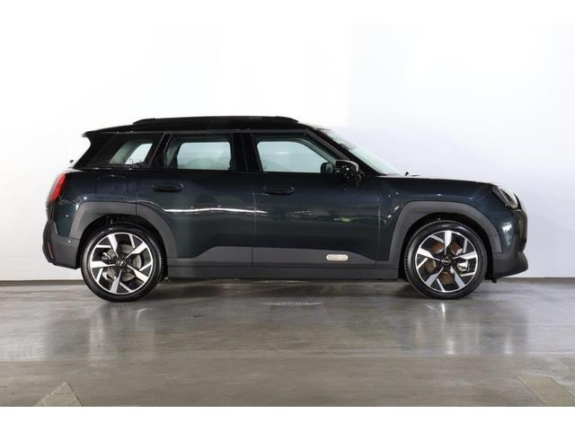 MINI エースマンSE クラシック・トリム CLASSIC TRIM シートヒーター ステアリングホイールヒーター 純正ナビ AppleCarPlay パノラマビュー ワイヤレスチャージ(3枚目)
