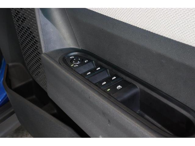 MINI クーパーS フェイバリット・トリム マルチトーンルーフ Mパッケージ MINI認定中古車(12枚目)