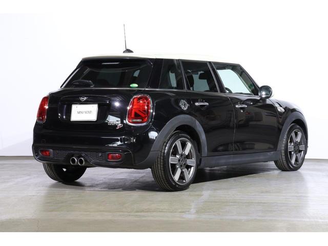 MINI クーパーSD 60イヤーズエディション レザーシート シートヒーター インテリジェントセーフティー アクティブクルーズコントロール パーキングアシスト MINI認定中古車(2枚目)