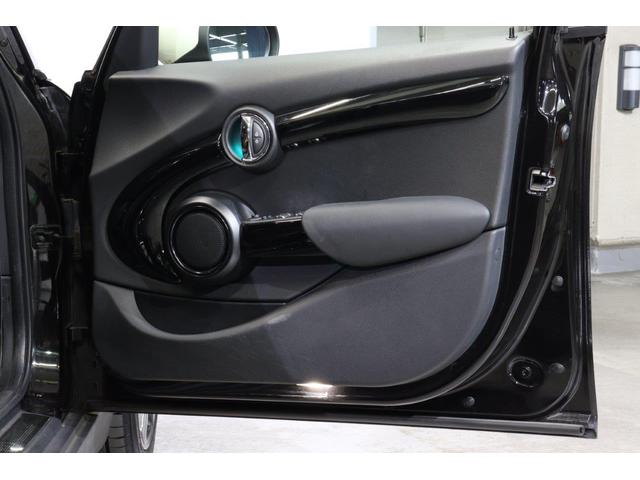 MINI クーパーSD 60イヤーズエディション レザーシート シートヒーター インテリジェントセーフティー アクティブクルーズコントロール パーキングアシスト MINI認定中古車(21枚目)