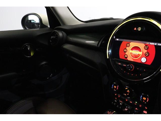 MINI クーパーSD 60イヤーズエディション レザーシート シートヒーター インテリジェントセーフティー アクティブクルーズコントロール パーキングアシスト MINI認定中古車(38枚目)