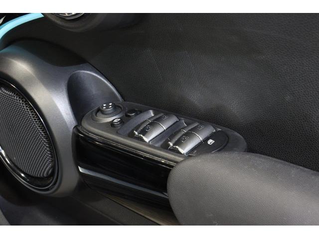 MINI 前席左右シートヒーター アクティブクルーズコントロール コンフォートアクセス ユニオンジャックテールレンズ(12枚目)